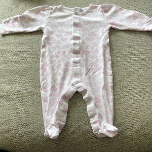 Kissy Kissy footie 0-3 months